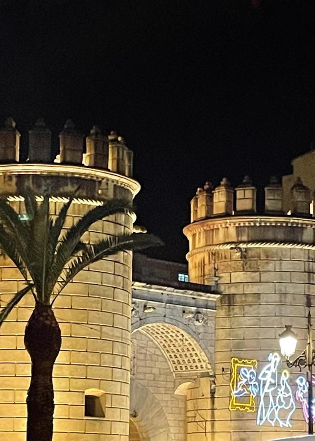 Alojamientos Puerta Palma Con Vistas Y Parking باداخوز المظهر الخارجي الصورة
